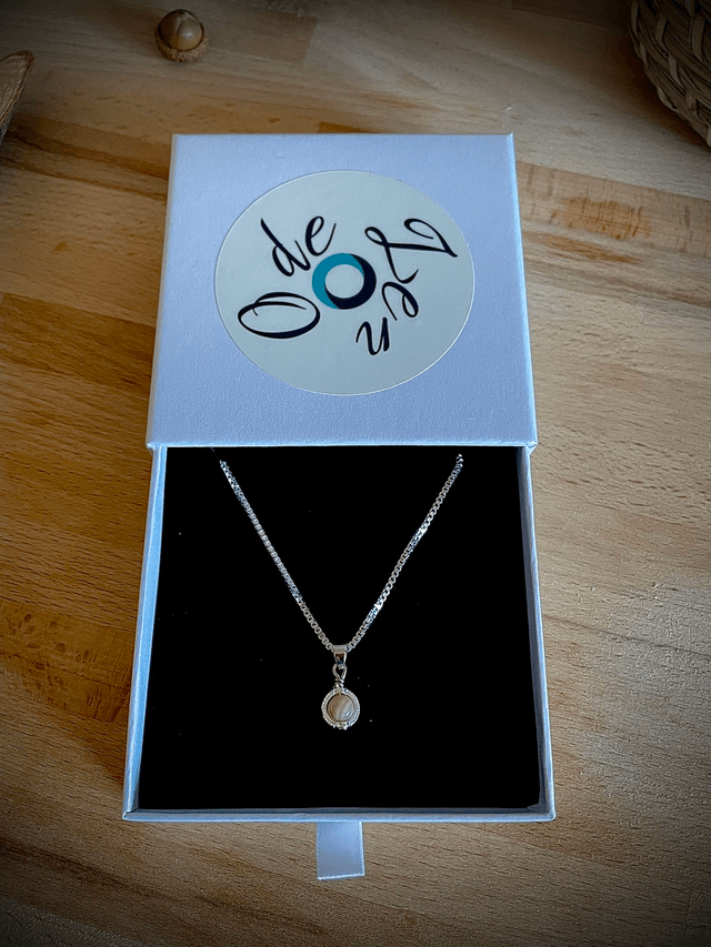 Collier « Lune Solitaire »